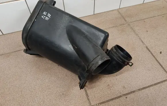 Audi A2 Air filter box 8Z0129607C