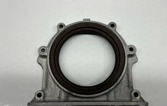 Mitsubishi Pajero Crankshaft Holder 