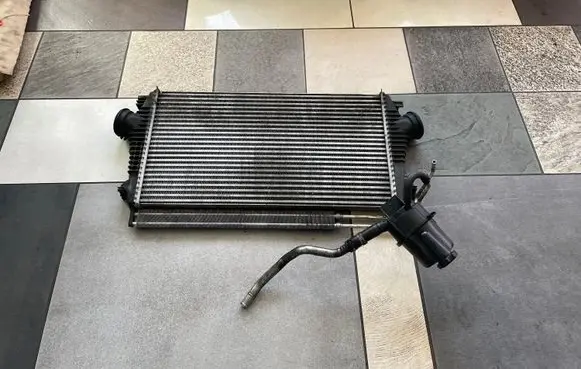 Opel Insignia A Intercooler radiator 13241751