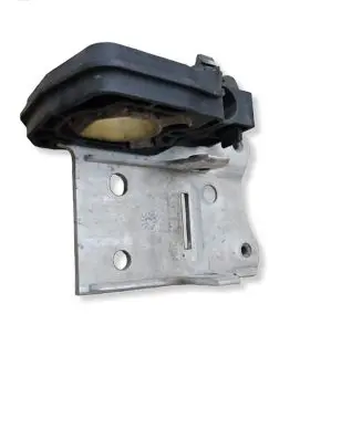 BMW 6 F12 F13 Radiator mount bracket 7207152 7186514 7211162