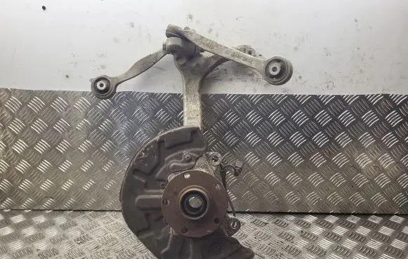 Front wheel hub