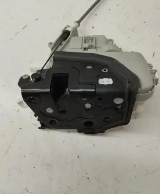 Audi Q7 4M Front door lock 8J2837016E