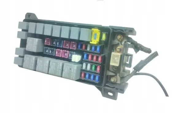 KIA Carnival Fuse module OK53H