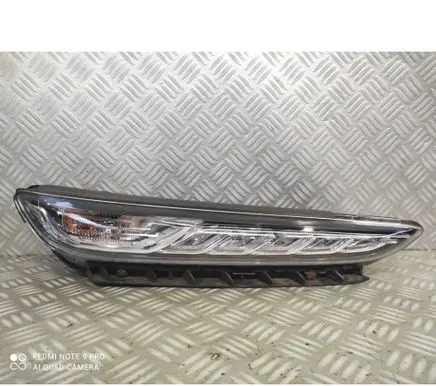Hyundai Kona I Headlight/headlamp 92208J9000