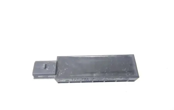 Volkswagen PASSAT B8 Keyless system antenna 5Q0962131