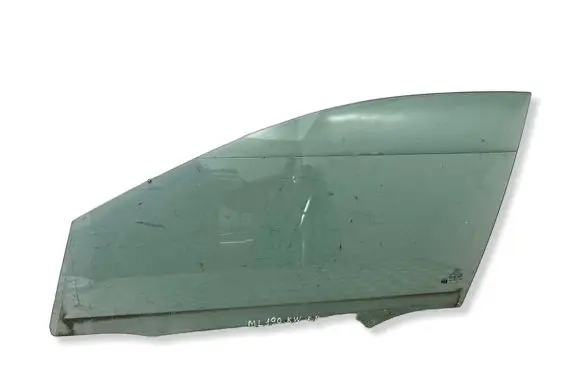 Ford Focus Front door window glass four-door 43R000677