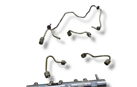 Toyota Avensis T270 Fuel main line pipe 004208L2 8514166 0445214278