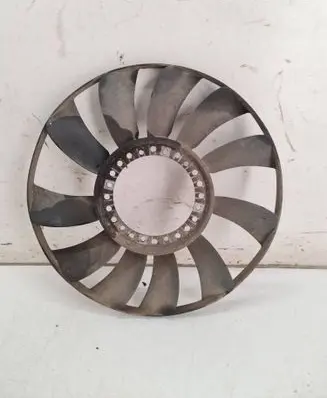 Volkswagen PASSAT B5 Fan impeller 058121301B