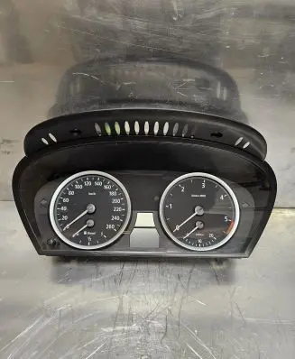 BMW 5 E60 E61 Speedometer (instrument cluster) 6958600