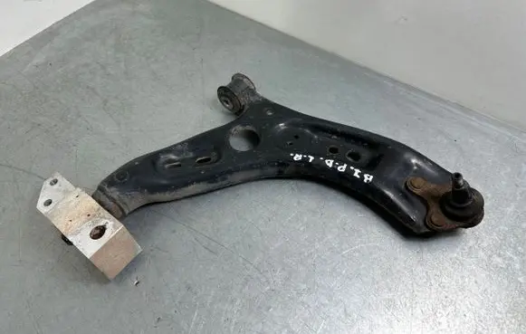 Volkswagen Passat Alltrack Front lower control arm/wishbone