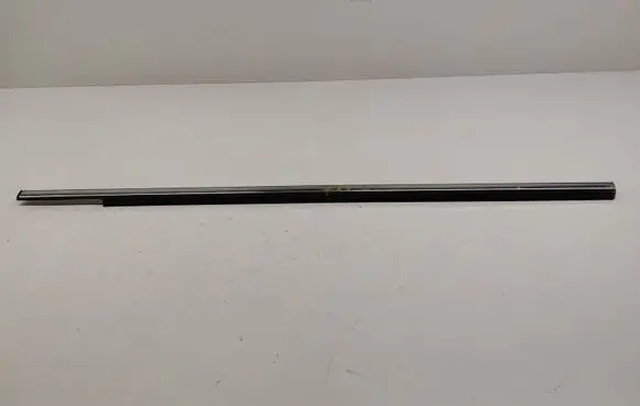 Mercedes-Benz X-class W470 Front door glass trim molding 
