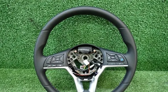Nissan Juke II F16 Steering wheel