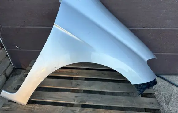 Honda FR-V Fender