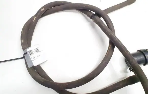 Engine coolant pipe/hose