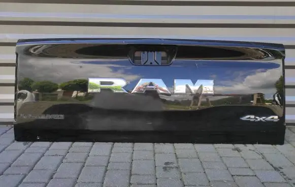 Dodge RAM Pickup box rear panel tailgate 