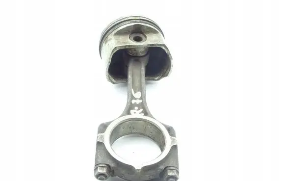 Hyundai Lantra II Piston with connecting rod 153BB