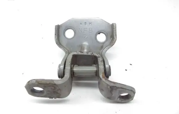 Subaru Impreza II Front door lower hinge 