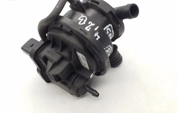 Audi Q7 4L Active carbon filter fuel vapour canister 7L8906271A