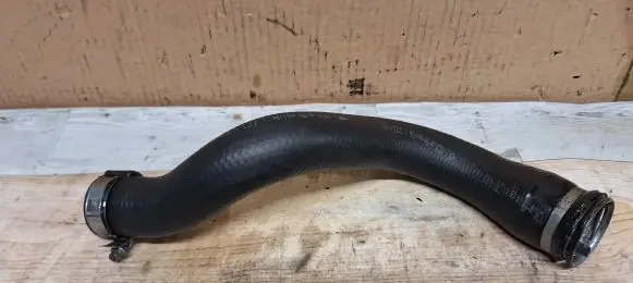 Air intake hose/pipe