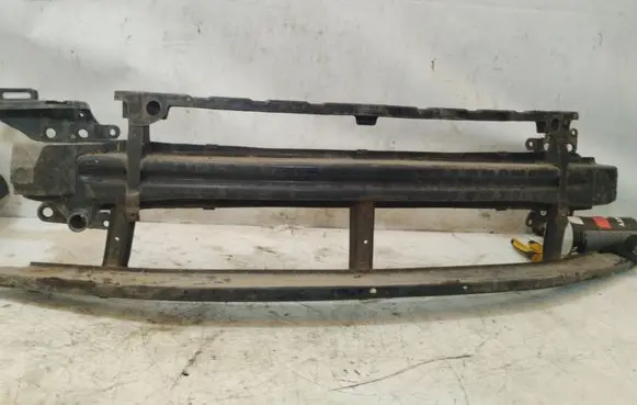 Skoda Octavia Mk2 (1Z) Dashboard cross member/frame bar 