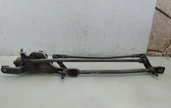 Ford Focus Front wiper linkage and motor 3397020850