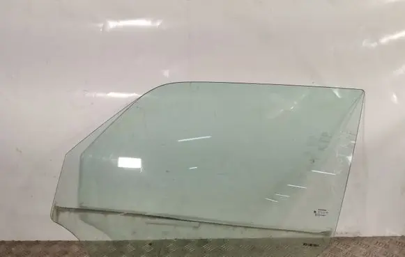 Jeep Patriot Front door window glass four-door