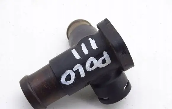 Volkswagen Polo III 6N 6N2 6NF Engine coolant pipe/hose 028121133