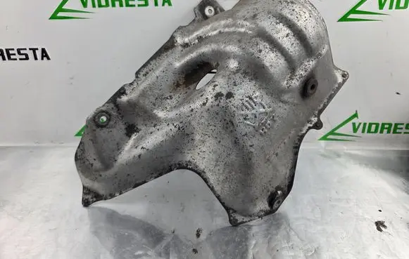 Honda CR-V Heat shield in engine bay 