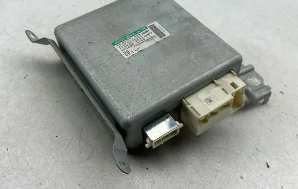Toyota Avensis T270 Power steering control unit/module 8965005100 1129002522 6900001686