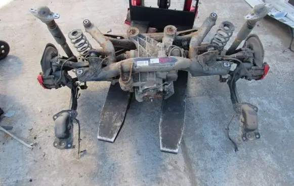 Volkswagen Tiguan Rear axle beam 5N0505235AF 5Q0VWA5ELH138D