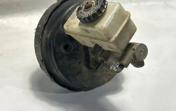Nissan Navara D40 Brake booster 03785981024