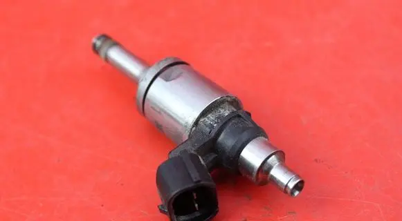 Mazda 3 II Fuel injector P50113250