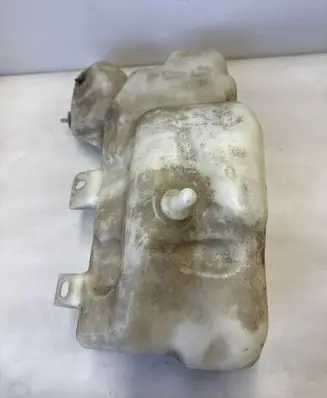 BMW 5 E39 Windshield washer fluid reservoir/tank 8364941