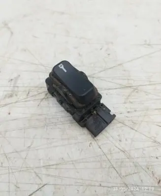 Saab 9-5 Central locking switch button 4617593 W235K