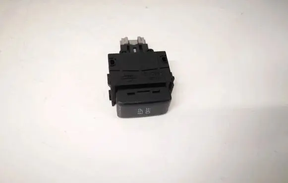 Nissan Qashqai ESP (stability program) switch 