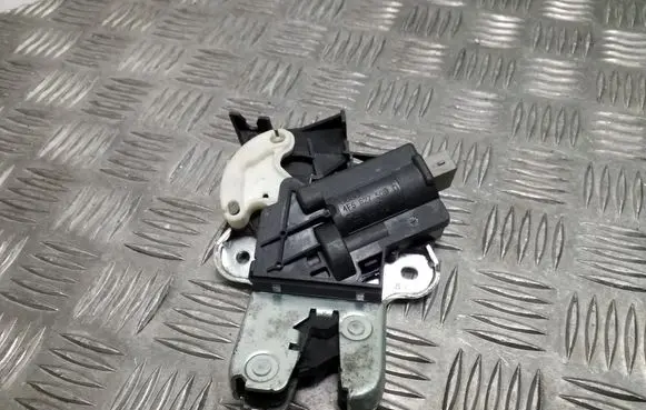 Audi A6 S6 C6 4F Tailgate/trunk/boot lock/catch/latch 4F5827505D