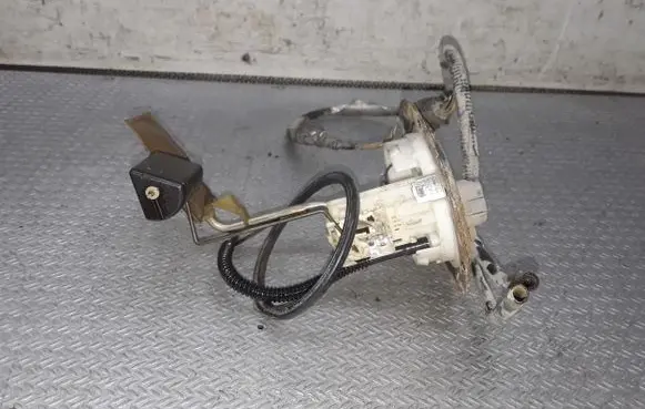 Toyota Previa (XR30, XR40) II Fuel level sensor 