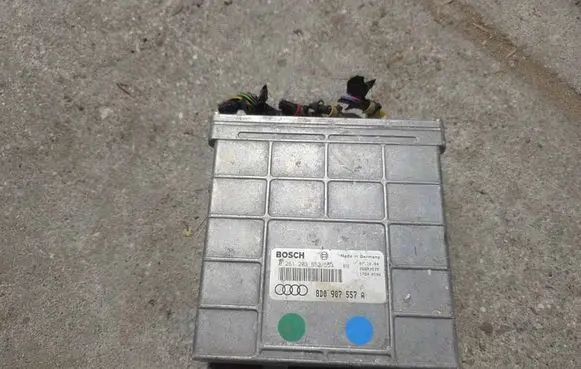 Audi A4 S4 B5 8D Engine control unit/module 8D0907557A