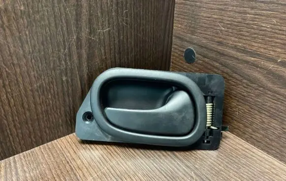 Renault Laguna I Front door interior handle 7700823285 92000005