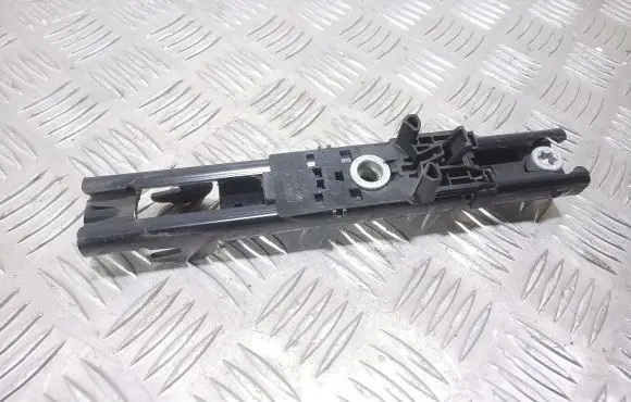 Ford Focus Seat belt adjustment rail 33007942