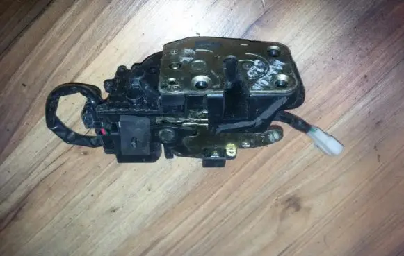 Mazda 626 Rear door lock
