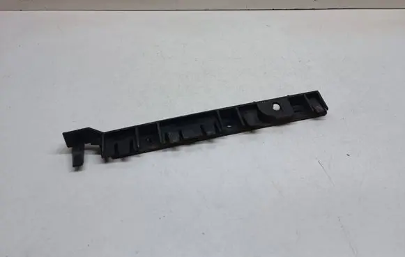 BMW 1 E81 E87 Fender mounting bracket 7118159 51777118159