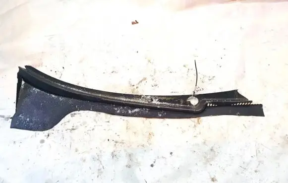 Volkswagen Jetta V Wiper trim