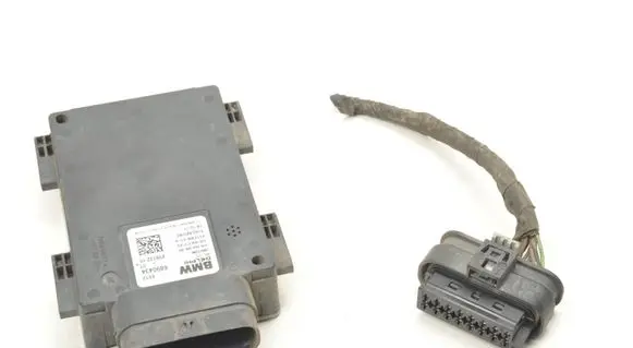 BMW 7 G11 G12 Distronic sensor radar 6890434