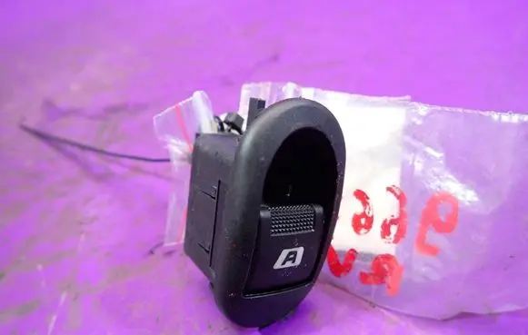 Citroen C3 Quarter vent window switch 