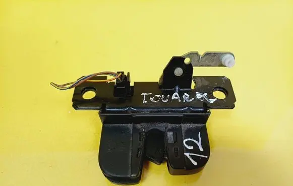 Volkswagen Touareg I Tailgate/trunk/boot lock/catch/latch 7L6827505