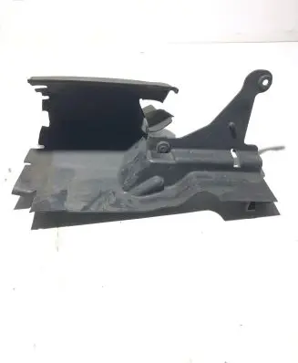 Volvo S60 Intercooler air guide/duct channel 31353047