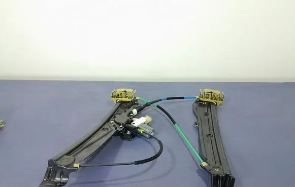BMW 5 F10 F11 Front door window regulator with motor 7248172