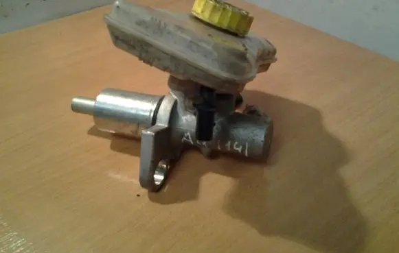 Audi A6 S6 C6 4F Master brake cylinder 9304125000 8E0611301E