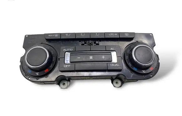 Skoda Octavia Mk2 (1Z) Climate control unit 3T0907044BD